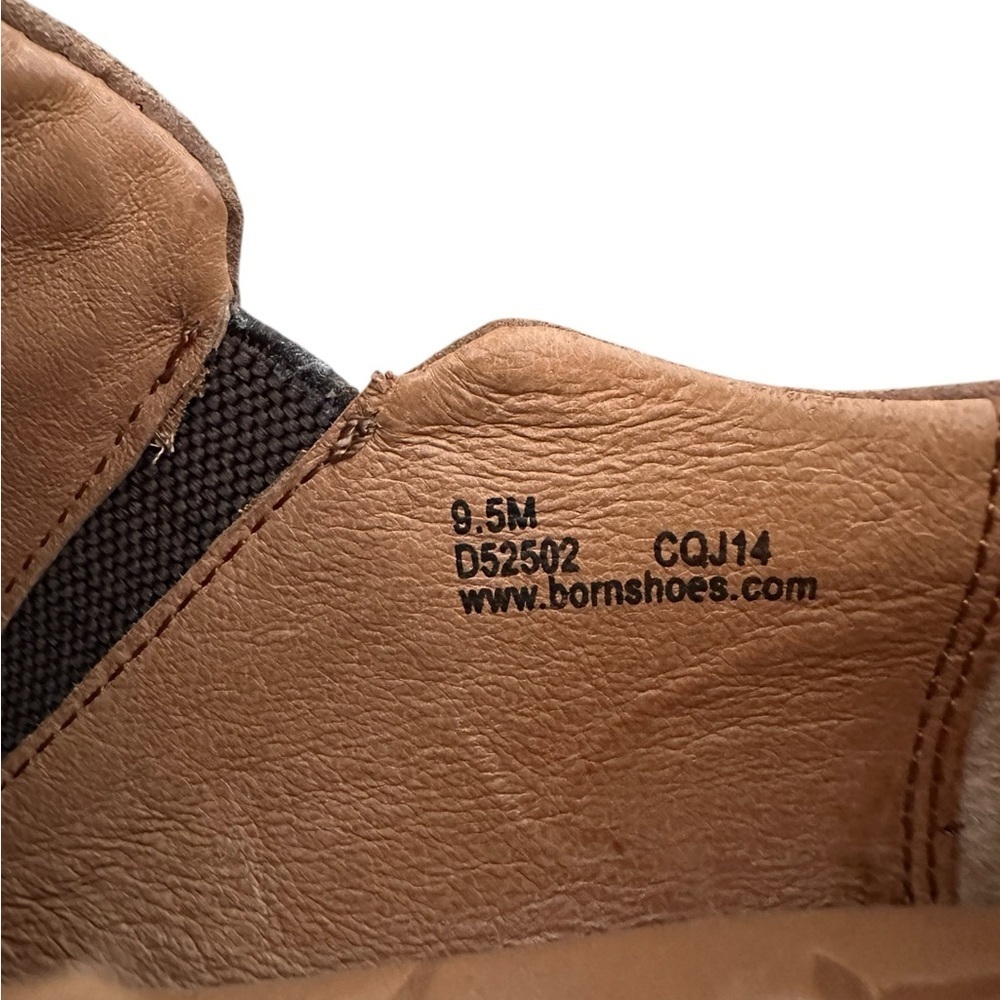 Born Lennon Women's Side Zip Ankle Boot 9.5 intentionally distressed leather New - Picture 10 of 10